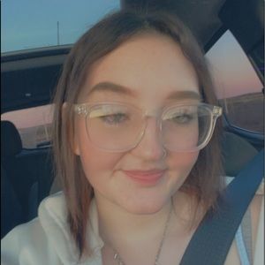 Meet your Posher, Sierra